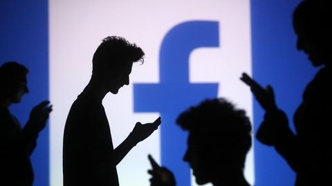 Facebook saytdan foydalanmaydigan kishilarni kuzatishini tan oldi va buni oddiy xatolik deb atadi