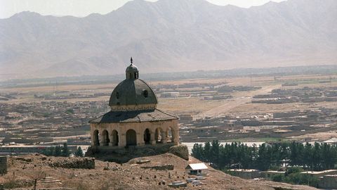 Кобулнинг дипломатик туманида кучли портлаш юз берди