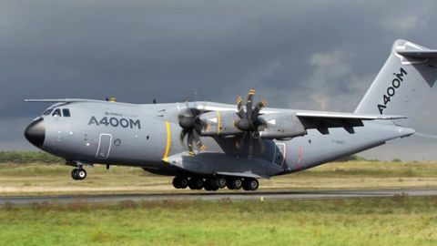 Испанияда ҳарбий самолёт қулаши натижасида 4 киши ҳалок бўлди