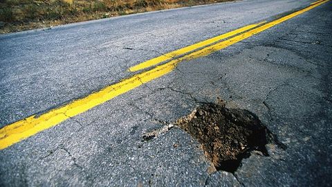 Нидерландияда ўз-ўзини тузатувчи бетон яратилди