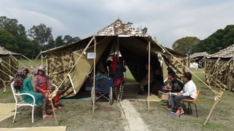 Nepalning hashamatli mehmonxonalari zilzila jabrlanuvchilariga boshpana berishdan bosh tortmoqda