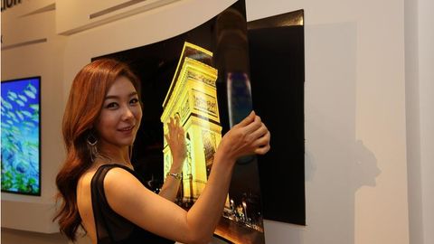 LG бир миллиметрдан ҳам ингичка илк телевизорини намойиш қилди