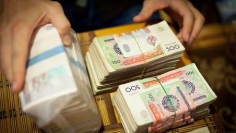 Зарафшонлик тадбиркор 9 млрд сўмдан зиёд товарлар сотувидан тушган нақд пулни кассага эмас, киссага урди