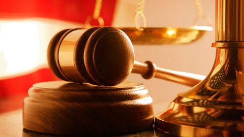 Жиззахлик коллеж директори ўқитувчиларнинг 2 млн 250 минг сўмлик ойликларини ўзлаштириб олди