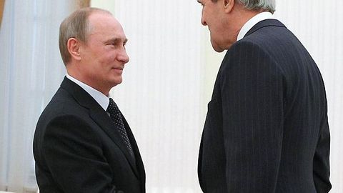 Kremlda Putin va Kerrining muzokaralarini “hamfikrlilikning ilk alomatlari” deb atashdi