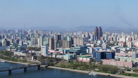 Janubiy Koreyaning 2 fuqarosi KXDRda bir umrlik qamoqqa hukm qilindi