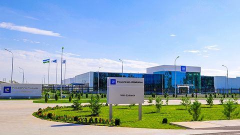 Yaponiyalik jurnalistlar GM Powertrain Uzbekistan dvigatel zavodiga tashrif buyurdi