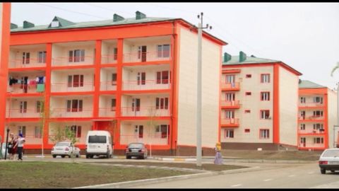 Checheniston rahbariga Instagram orqali murojaat qilgan o‘quvchi o‘zi yashaydigan shaharchani 50 kunda qayta qurdirdi