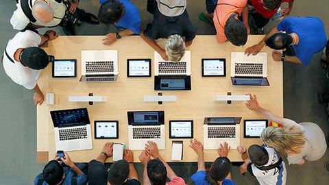 Apple jurnalistlarni ishga oladi