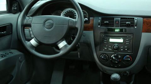 Davlat raqobat qo‘mitasi avtodilerlardan xaridorlarga qo‘shimcha xizmat va mahsulotlarni sotmaslikni talab qildi