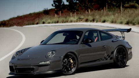 Advokatlar marhum aktyor Pol Uokerning mashinalar kolleksiyasini qaytarishni talab qilmoqda