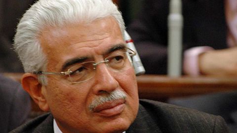 Misr sobiq bosh vaziri yirik miqdordagi pulni o‘zlashtirgani uchun besh yilga qamaldi