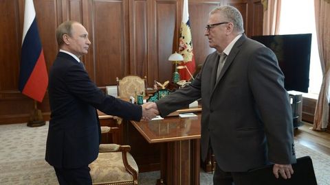 Жириновский Путин билан учрашувда бепуштликдан даволаниш учун нафақа тўлашни таклиф этди