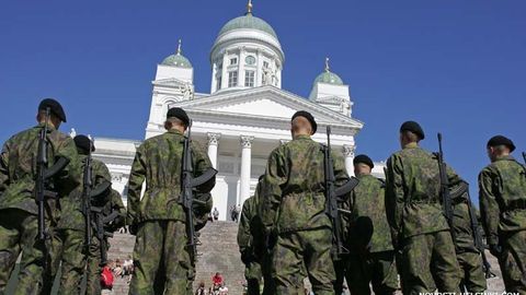 Финляндия Россия чегараси яқинига қўшин жойлаштираётгани тўғрисидаги хабарларни инкор этди