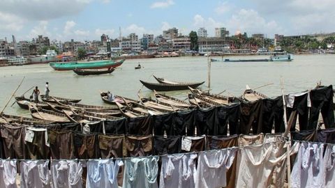 Бангладешдаги тиқилинчда ҳалок бўлганлар сони 23 кишига етди