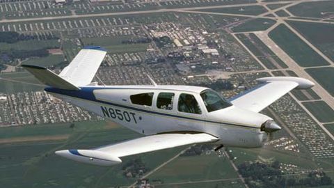 AQShda kichik samolyot qulashi oqibatida to‘rt kishi halok bo‘ldi