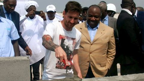 Messi Gabondagi stadion qurilishiga birinchi g‘ishtni qo‘ydi