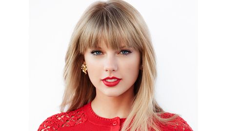 Teylor Sviftning Blank Space qo‘shig‘iga ishlangan klip jahon rekordini o‘rnatdi (video)