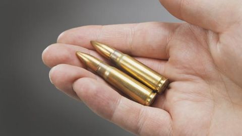 Amerikalik uchuvchi o‘q-dorilarni samolyot bortidagi unitazga oqizib yubordi