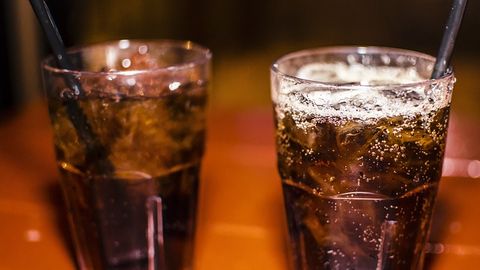 Shirin gazli ichimliklar har yili 184 000 kishining o‘limiga sababchi bo‘lishi aniqlandi