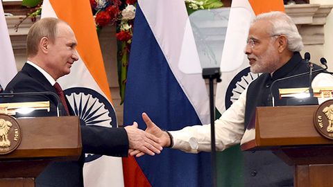 Putin yoga bilan shug‘ullanib ko‘rishga va’da berdi