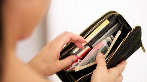 Toshkentda ayolning yo‘qolgan hamyonini topib bergan militsiya mayori maqtov ostida qoldi