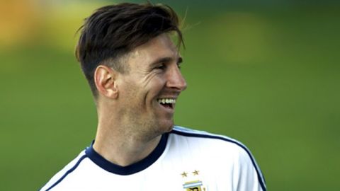 Chilidagi jurnallardan biri Messini masxara qildi