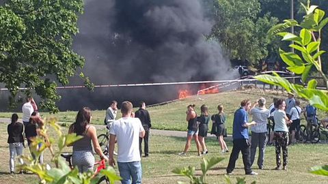 Britaniyada daftarlarini yoqib yuborgan o‘quvchilar yuz mingdan ortiq uylarni elektrsiz qoldirdi