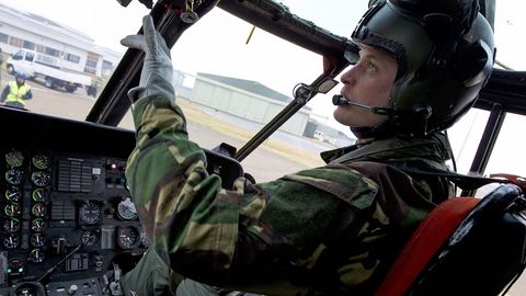 Buyuk britaniyalik shahzoda Uilyam tez yordam vertolyoti uchuvchisi bo‘lib ish boshladi