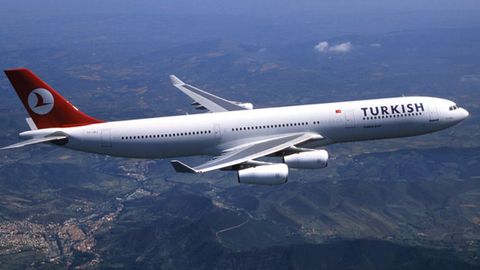 Turkish Airlines samolyoti bomba haqidagi xabar tufayli Hindistonda qo‘ndi