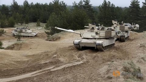 АҚШ Венгриядаги ҳарбий машғулотлар учун танк ва жанговар машиналар юборади