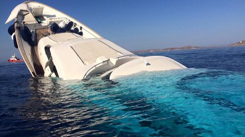 Gretsiyaning Mikonos oroli yaqinida 11 mln dollarlik yaxta cho‘kib ketdi