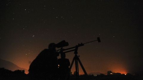 Perseid meteor oqimi avjining eng yaxshi manzarasi Atlantika okeani ustida ko‘rinadi