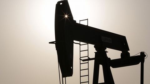 Eron neft vaziri neft qazib olish hajmini kuniga yarim million barrelga oshirish haqida ko‘rsatma berdi