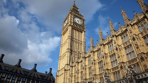 “Big-Ben” minora soati yetti soniyaga ilgarilab ketdi