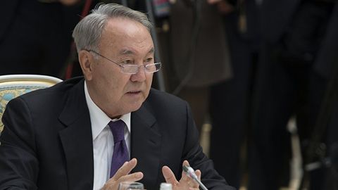 Nursulton Nazarboyev amaldorlar soni va maoshi oshirilmasligini ma’lum qildi