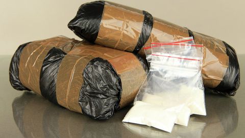 Британиялик Шимолий Кореяда тайёрланган наркотикларни етказиб бериш билан шуғулланганини тан олди 