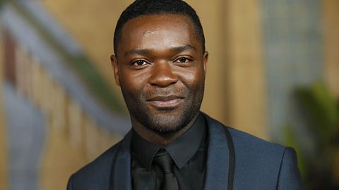 Дэвид Ойелоуо илк қора танли Жеймс Бонд бўлади