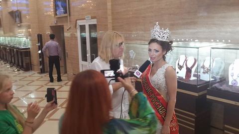 “Missis Rossiya” tanlovida olti bolaning onasi g‘olib bo‘ldi