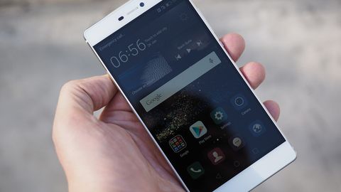 Тошкентда Huawei P8 смартфони 2,1 млн сўмдан сотувга чиқди