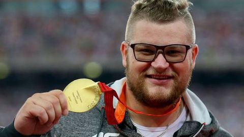 Polshalik jahon chempioni mastligida taksi uchun yo‘l haqi sifatida oltin medalini berib yubordi