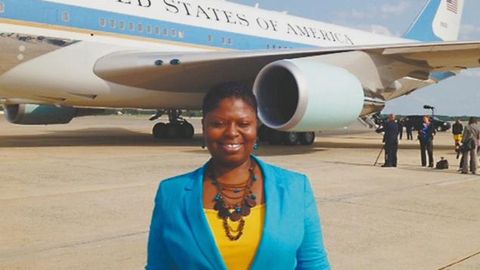 Obamaning yordamchisi yigitiga hamla qilishda va o‘t ochishda ayblandi