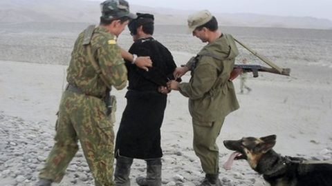 Tojikiston va Afg‘oniston chegarasida yirik jinoiy guruh zararsizlantirildi