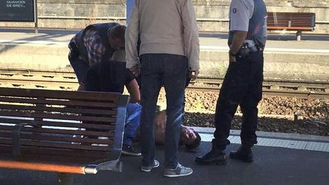 Obama Yevropa poyezdidagi otishmani zararsizlantirgan AQSh harbiylariga minnatdorlik bildirdi