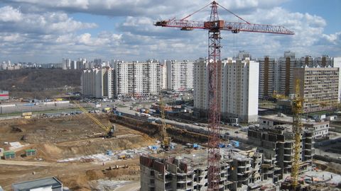 Qarshi tumanida yashovchi shaxs chet elga ishlashga borgan tumandoshlarining 17 mln so‘m pulini o‘zlashtirib oldi