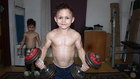 Жаҳондаги энг кучли болакай