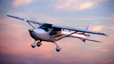 Kaliforniya janubida bir motorli samolyot qulab tushdi