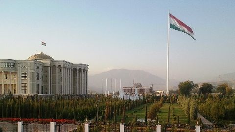Хитой компанияси Тожикистонда нефтни қайта ишлаш заводи қуради