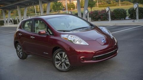 2016-yilgi Nissan Leaf elektromobili bir marta olgan quvvati bilan 170 km yo‘l bosa oladi