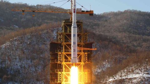 КХДР янги космик йўлдошни ишлаб чиқишни битказди ва уни учирмоқчи